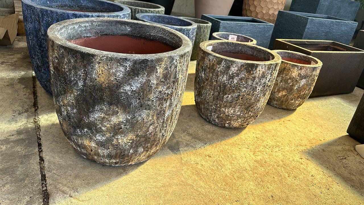 Large Lava Stone Effect Ceramic Pots - plant pots uk